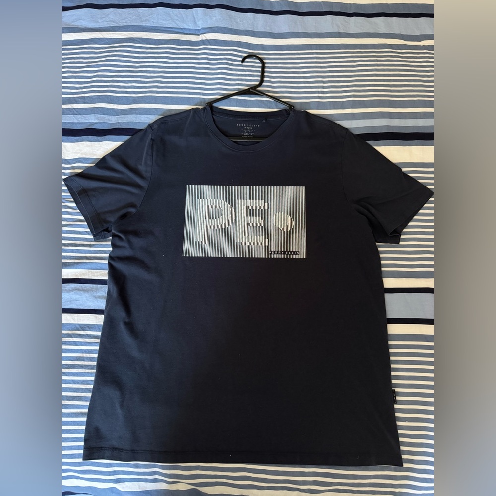 Perry Ellis Black Graphic T-Shirt